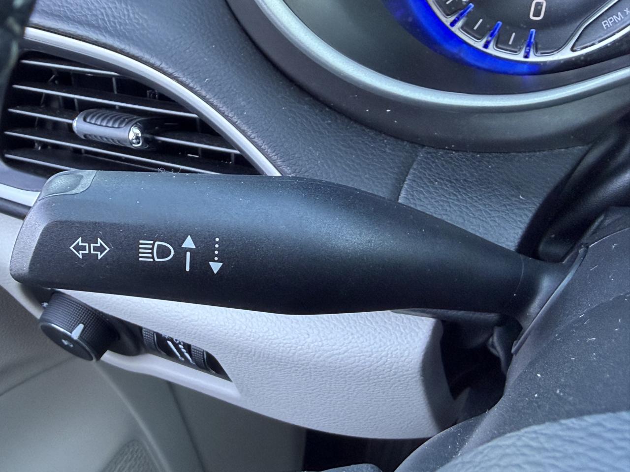 Chrysler Pacifica Touring L FWD 2024