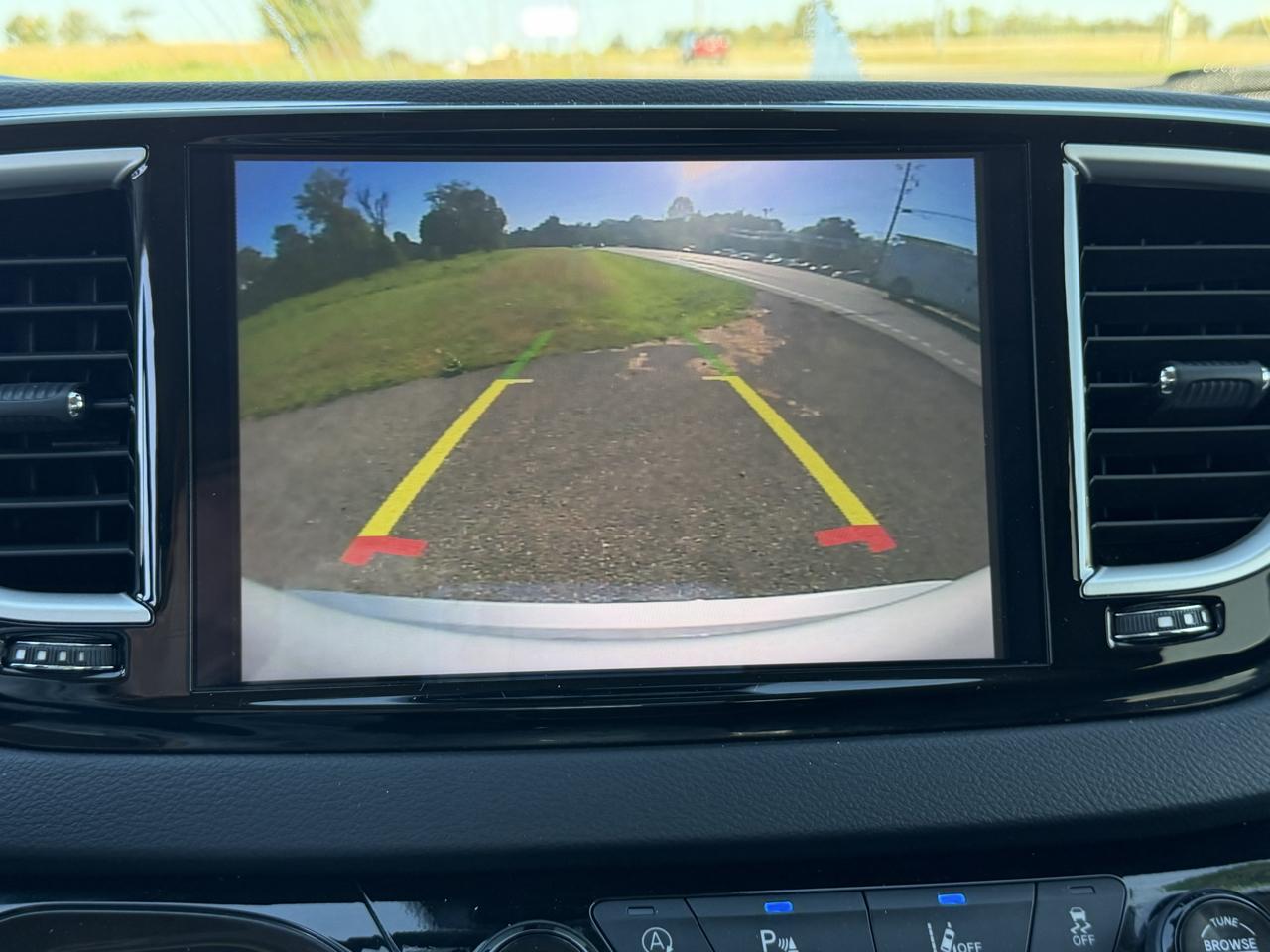 Chrysler Pacifica Touring L FWD 2024