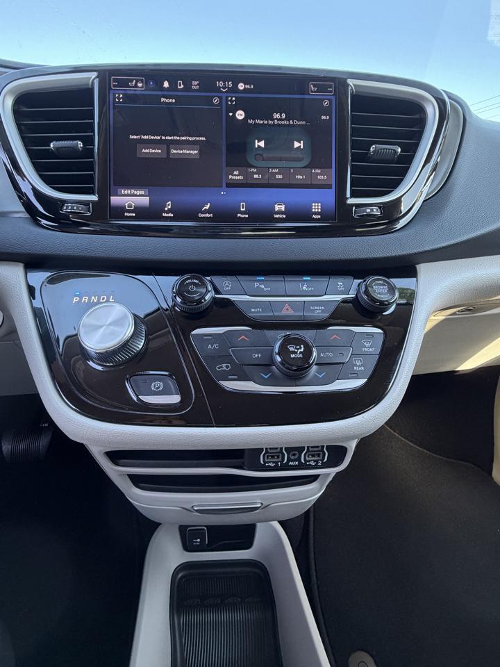 Chrysler Pacifica Touring L FWD 2024