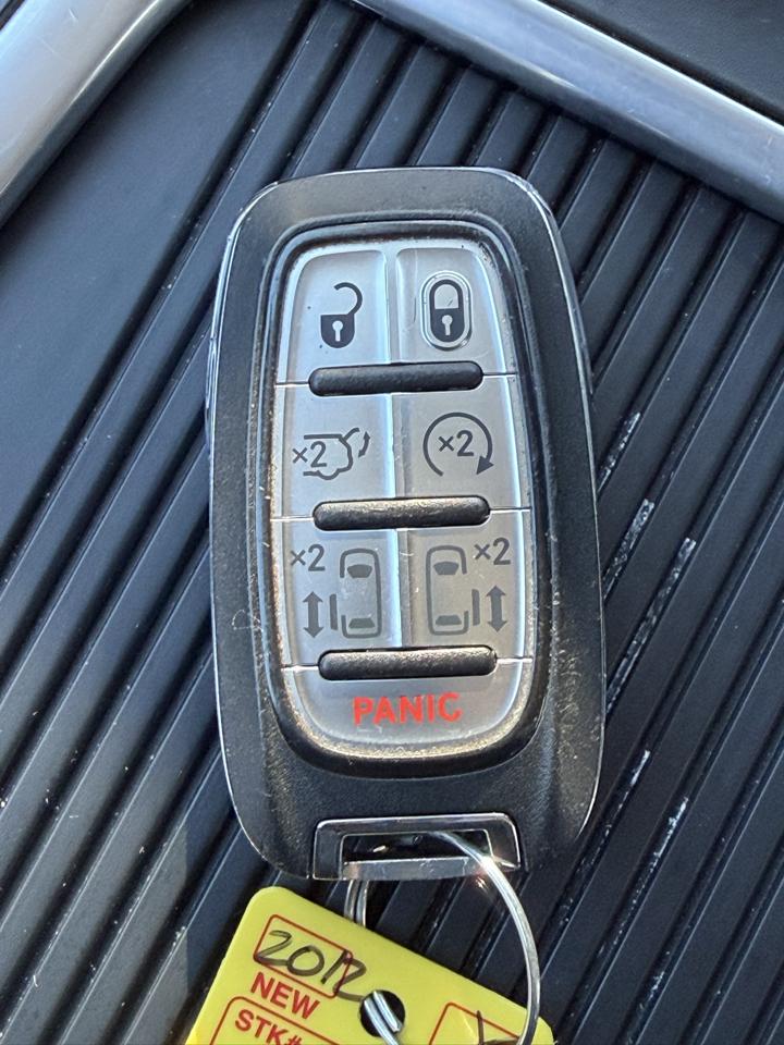 Chrysler Pacifica Touring L FWD 2024