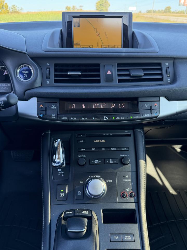 Lexus CT 200h FWD 4dr Hybrid 2012