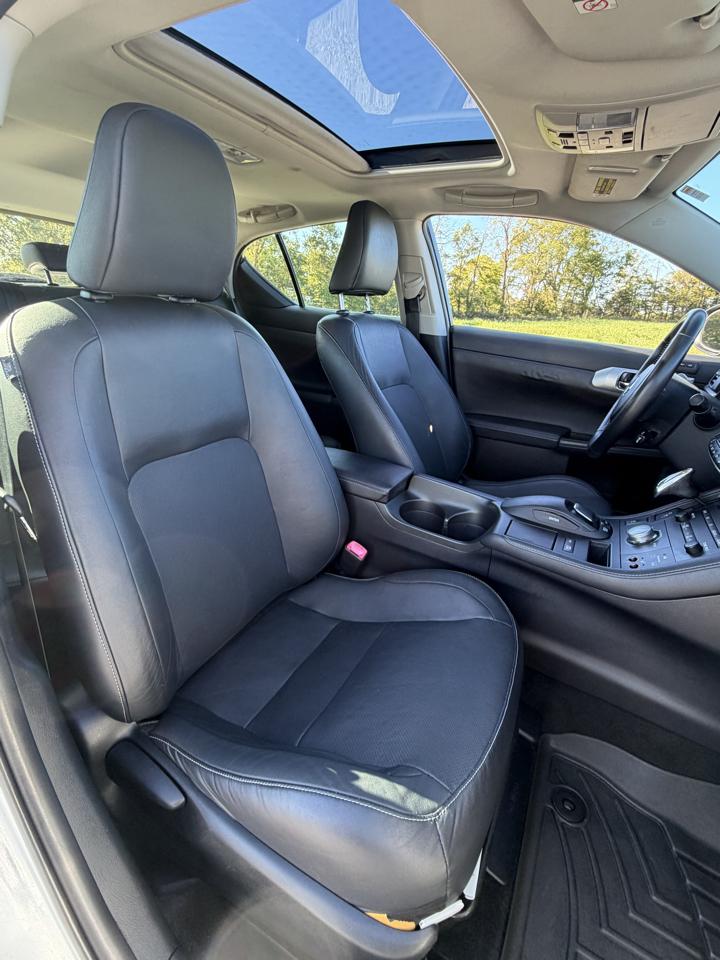 Lexus CT 200h FWD 4dr Hybrid 2012