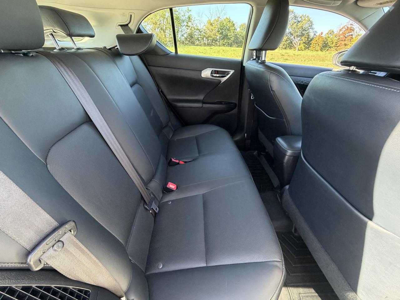 Lexus CT 200h FWD 4dr Hybrid 2012