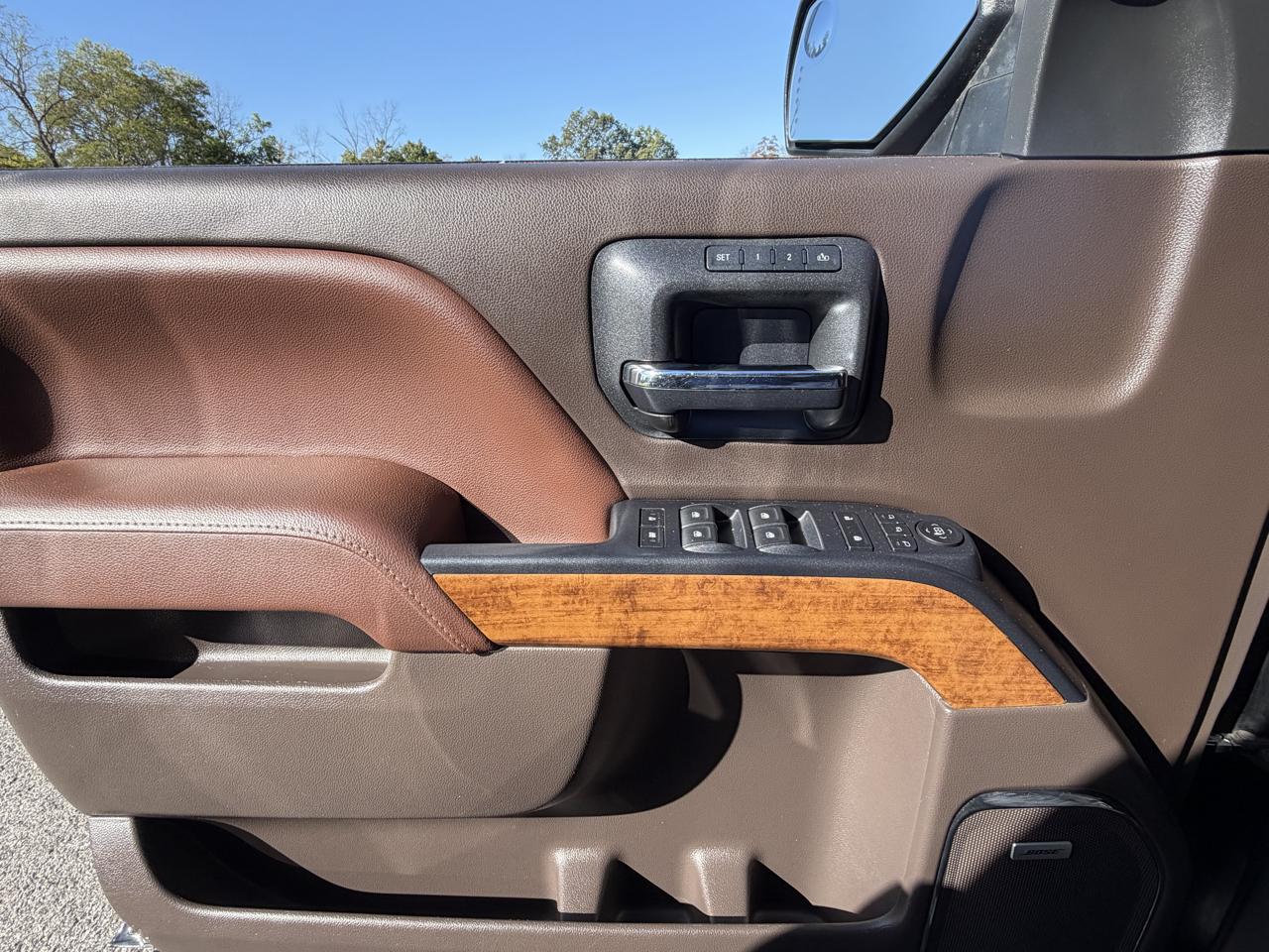 Chevrolet Silverado 1500 4WD Crew Cab 143.5" High Country 2014