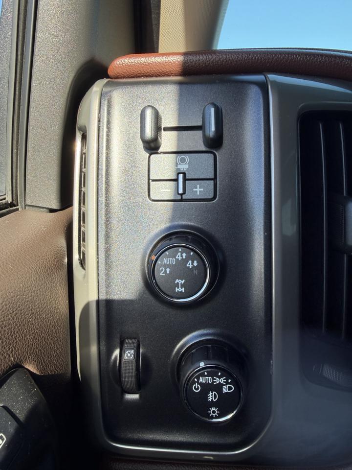 Chevrolet Silverado 1500 4WD Crew Cab 143.5" High Country 2014