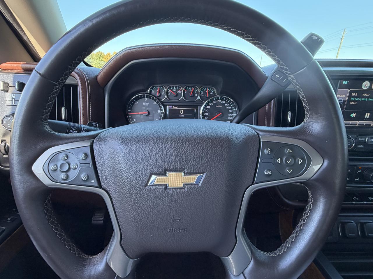 Chevrolet Silverado 1500 4WD Crew Cab 143.5" High Country 2014