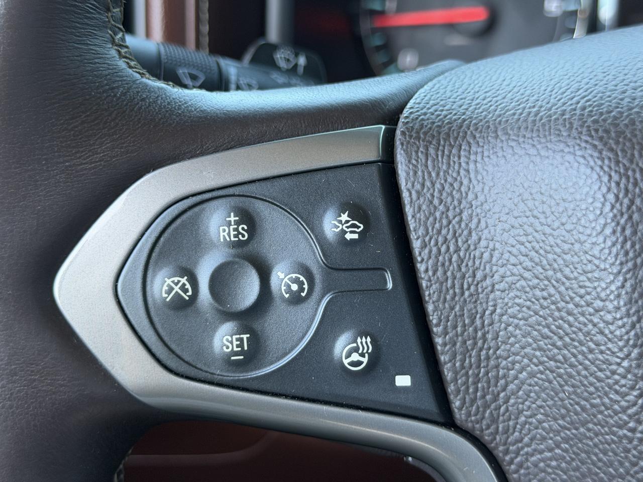 Chevrolet Silverado 1500 4WD Crew Cab 143.5" High Country 2014