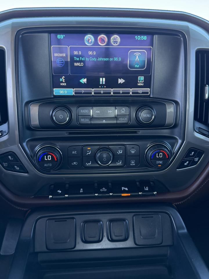 Chevrolet Silverado 1500 4WD Crew Cab 143.5" High Country 2014