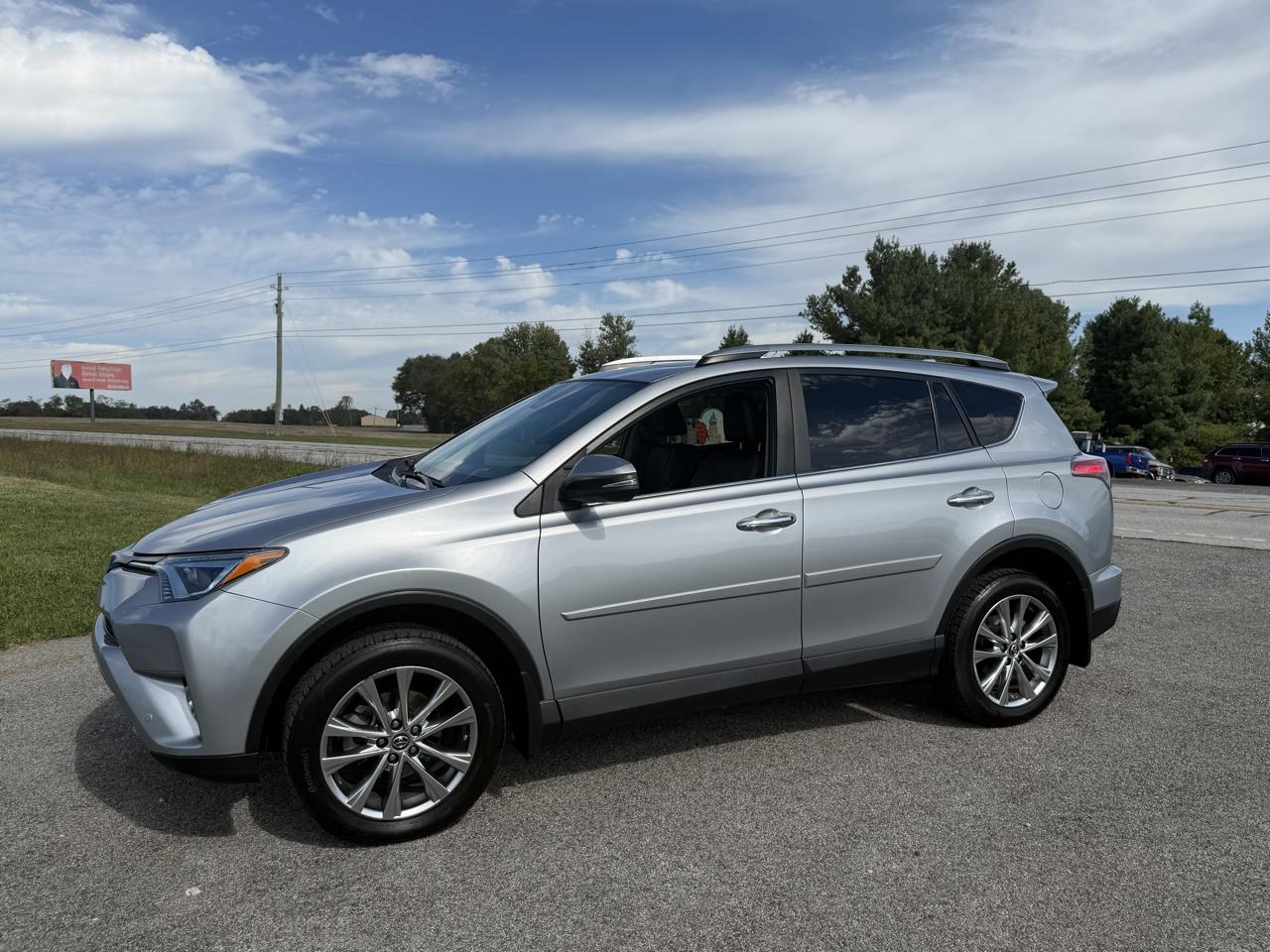 Toyota RAV4 Limited AWD (Natl) 2017