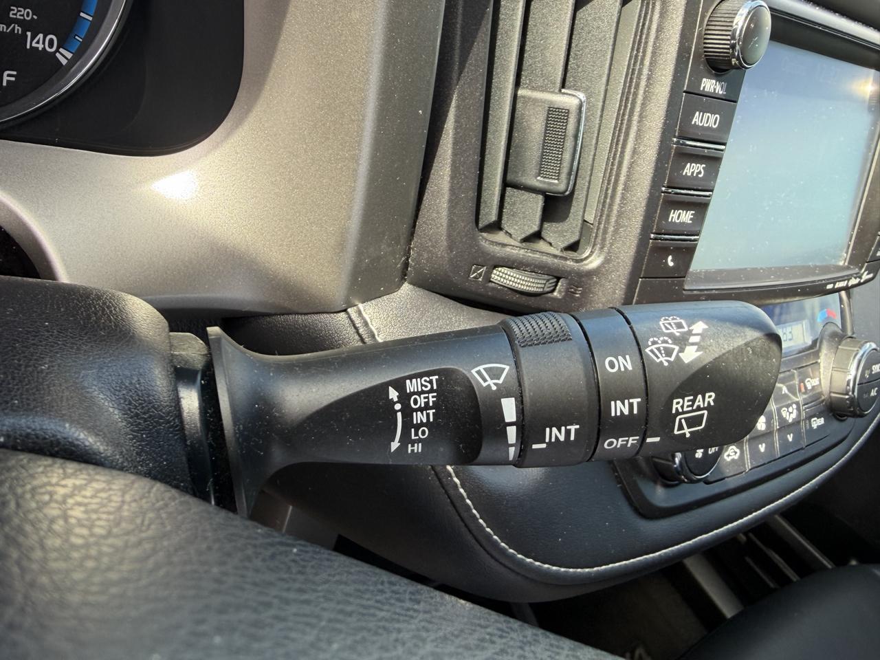 Toyota RAV4 Limited AWD (Natl) 2017