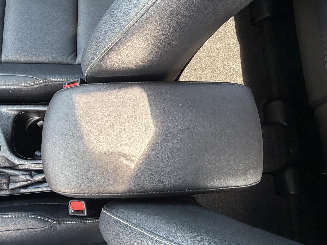 Toyota RAV4 Limited AWD (Natl) 2017