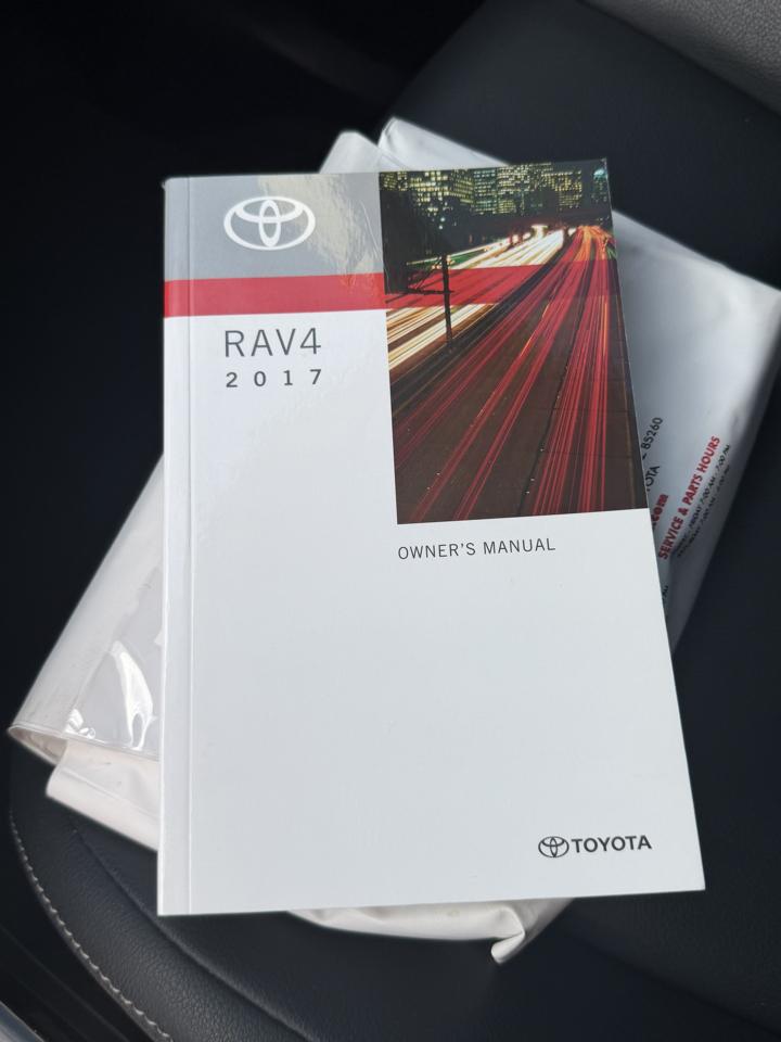 Toyota RAV4 Limited AWD (Natl) 2017