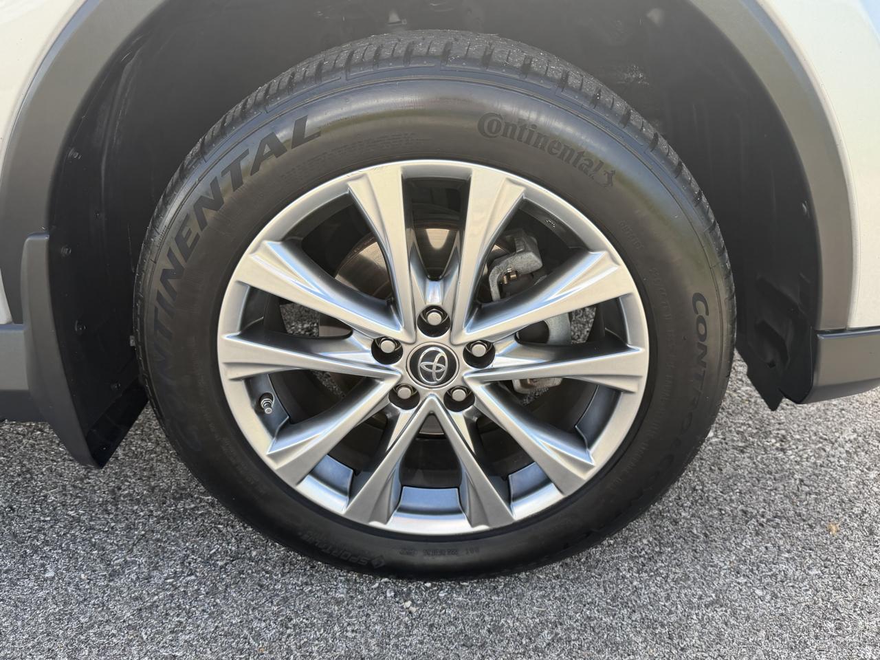 Toyota RAV4 Limited AWD (Natl) 2017