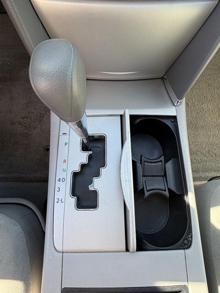 Toyota Camry 4dr Sdn I4 Man LE (Natl) 2008