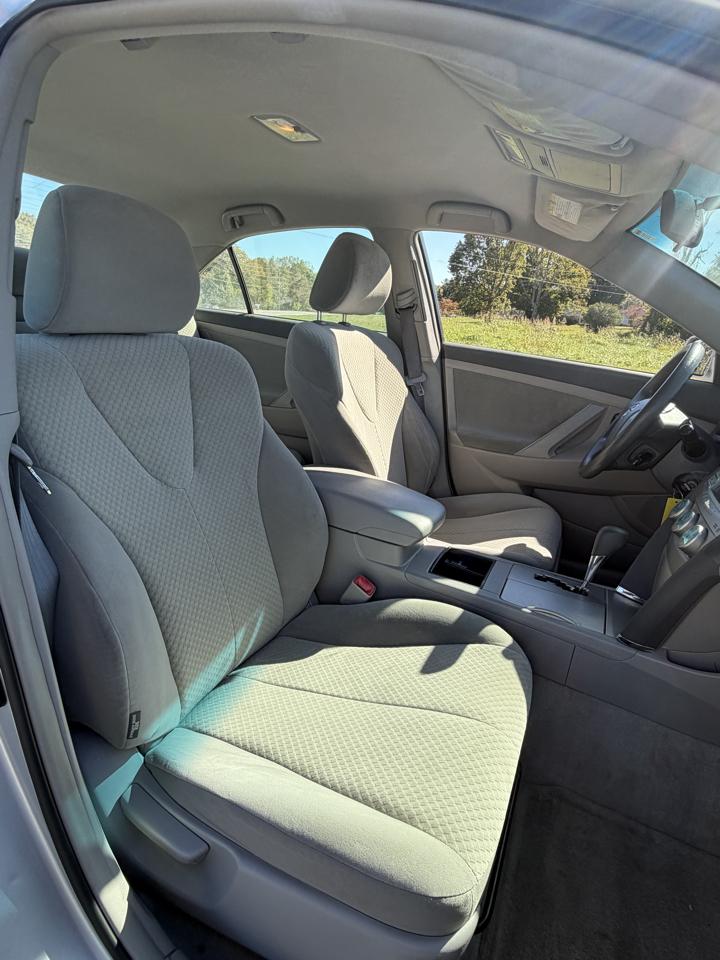 Toyota Camry 4dr Sdn I4 Man LE (Natl) 2008