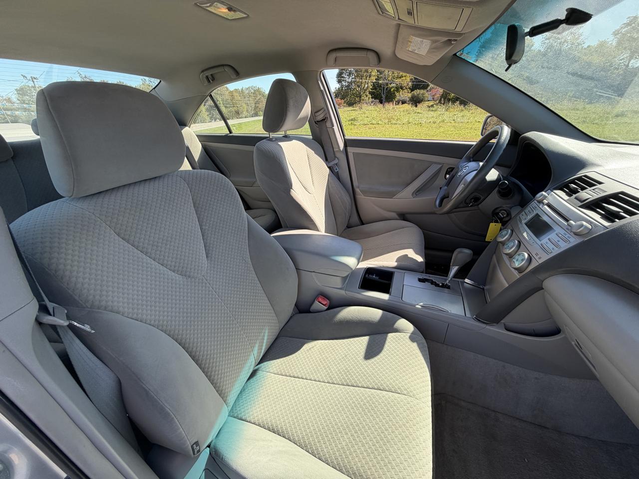 Toyota Camry 4dr Sdn I4 Man LE (Natl) 2008