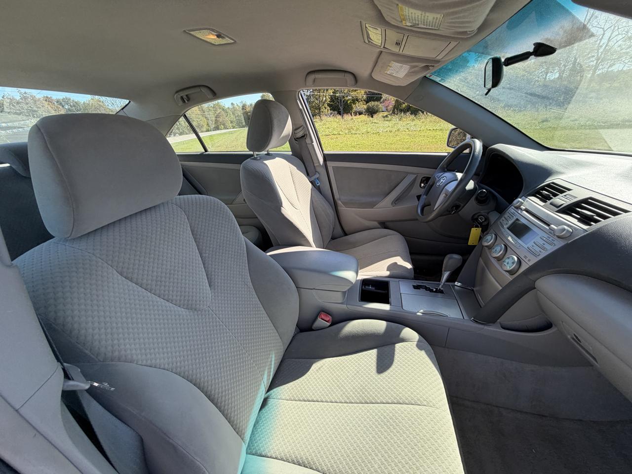 Toyota Camry 4dr Sdn I4 Man LE (Natl) 2008