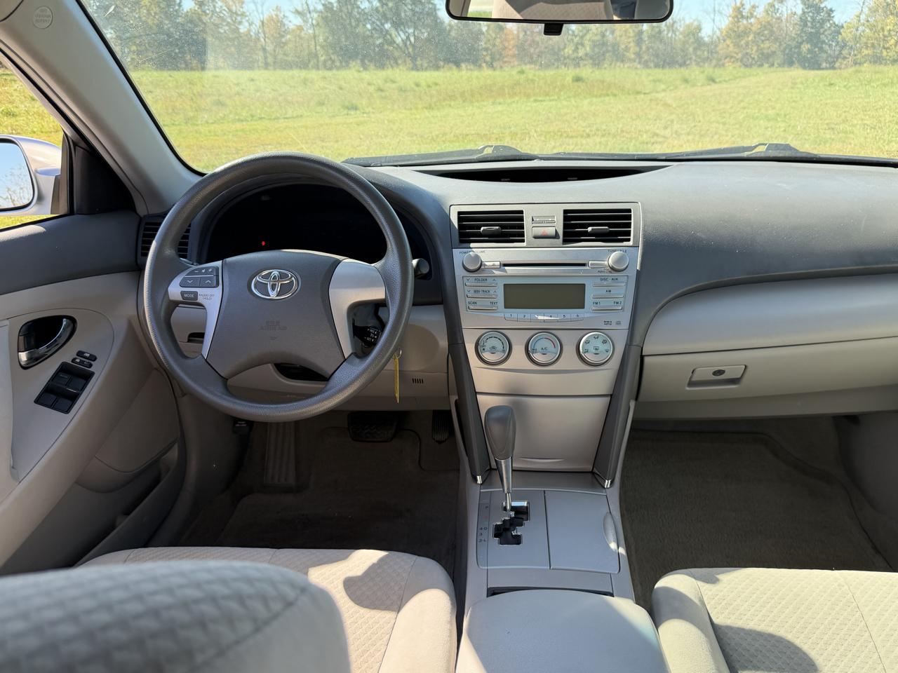 Toyota Camry 4dr Sdn I4 Man LE (Natl) 2008
