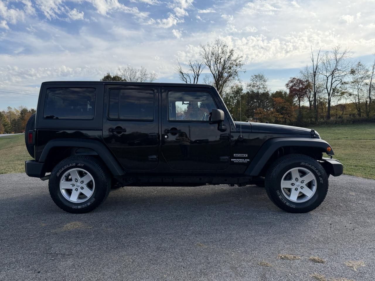Jeep Wrangler Unlimited 4WD 4dr Sport 2013