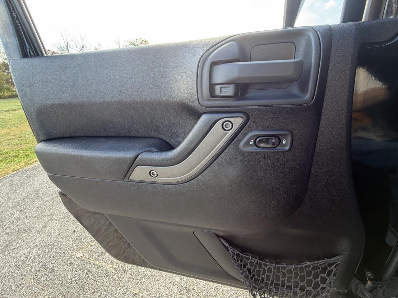 Jeep Wrangler Unlimited 4WD 4dr Sport 2013