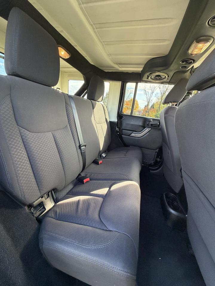 Jeep Wrangler Unlimited 4WD 4dr Sport 2013
