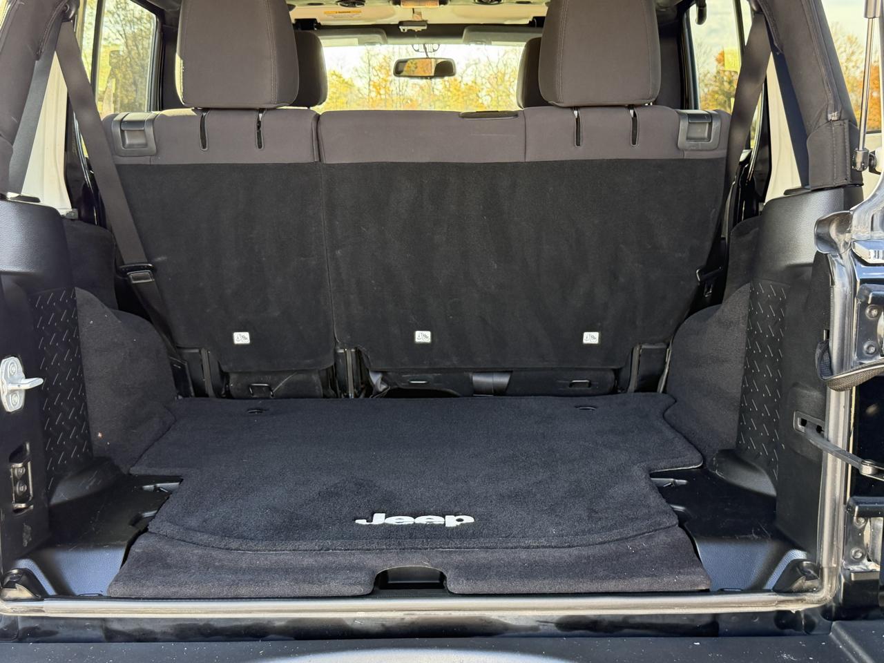 Jeep Wrangler Unlimited 4WD 4dr Sport 2013