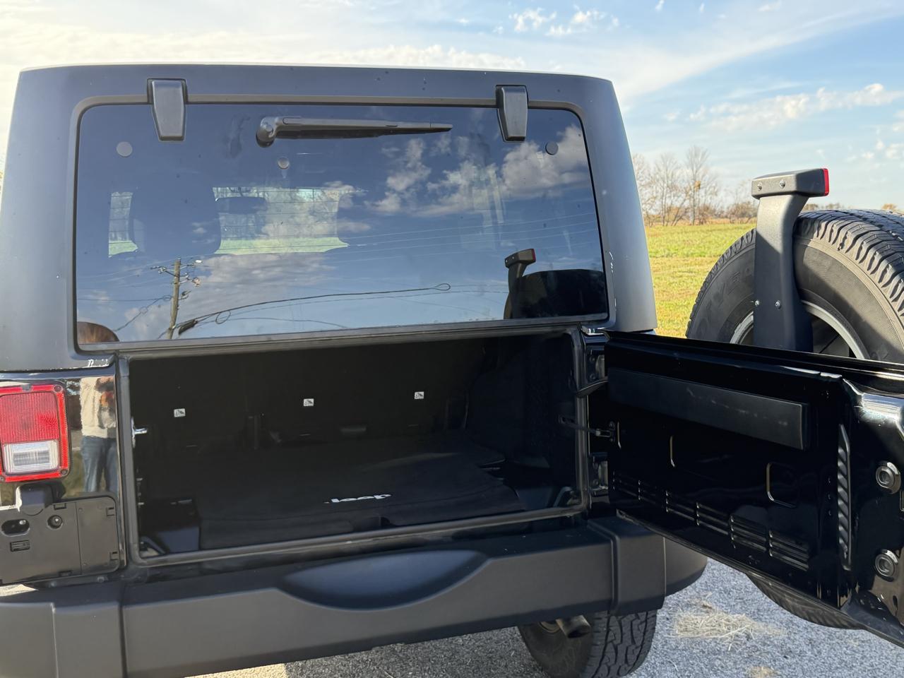 Jeep Wrangler Unlimited 4WD 4dr Sport 2013