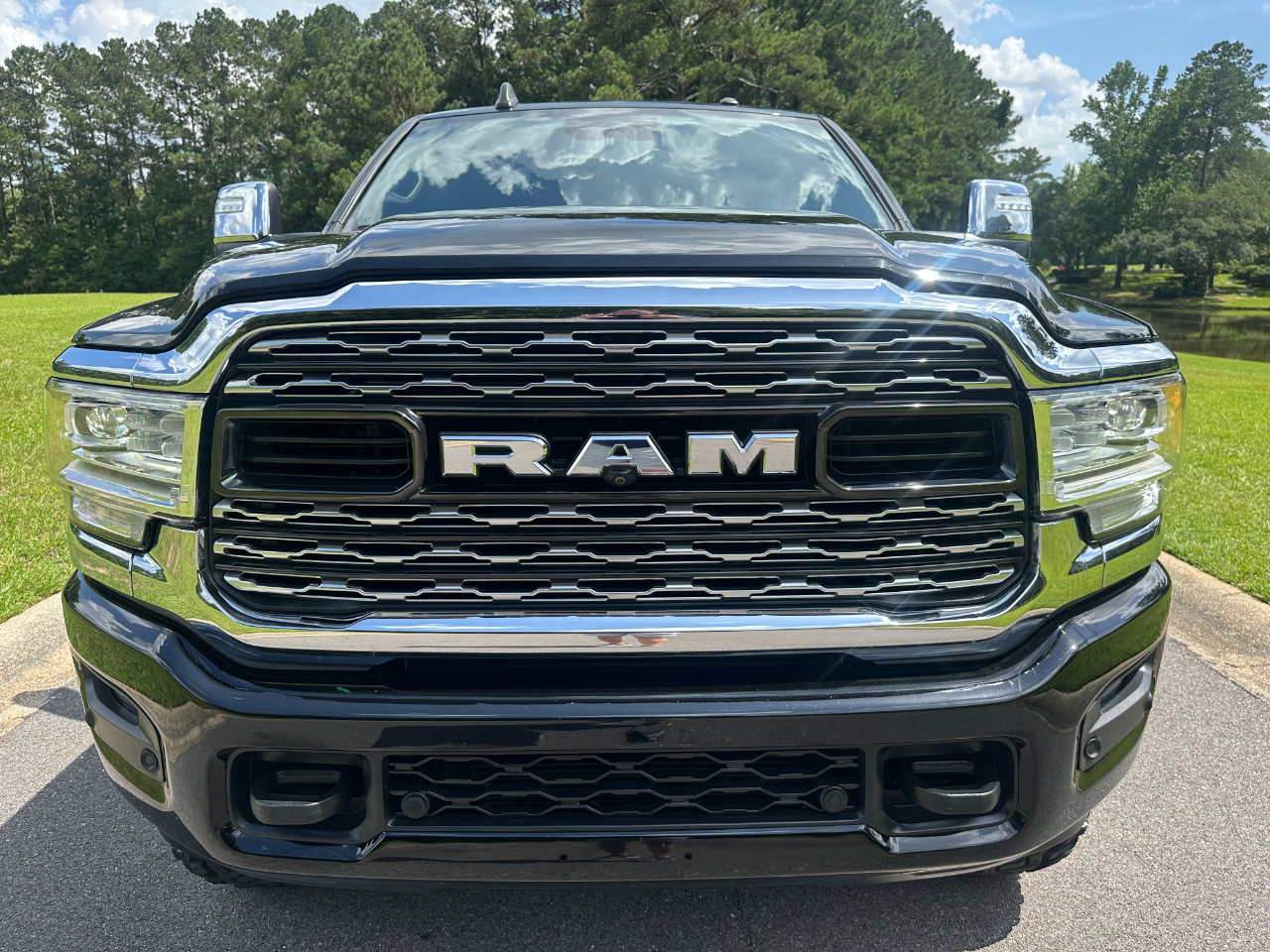 RAM 2500 Limited Mega Cab 4WD 2023 RAM 2500 Limited Mega Cab 4WD 2023