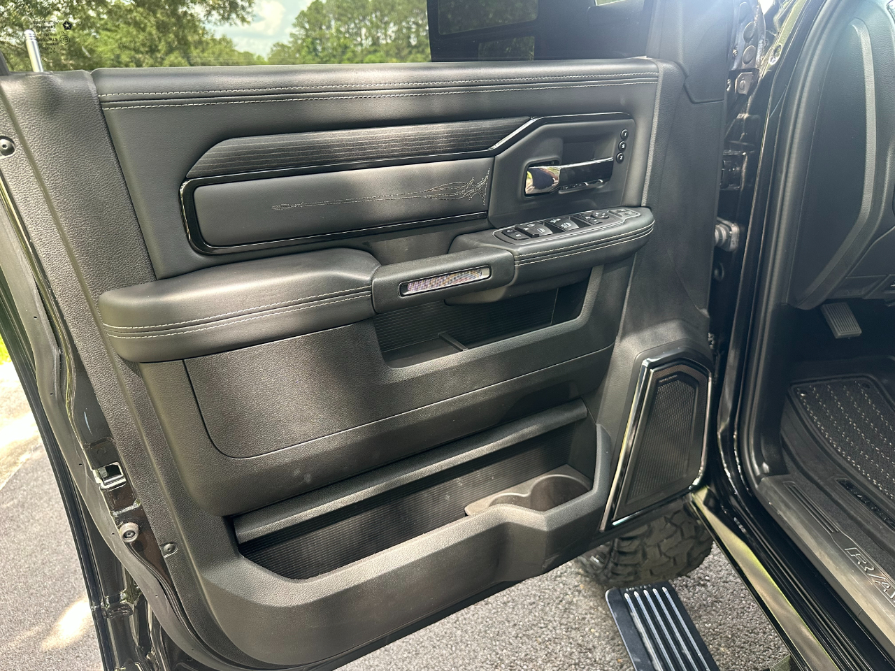 RAM 2500 Limited Mega Cab 4WD 2023 RAM 2500 Limited Mega Cab 4WD 2023