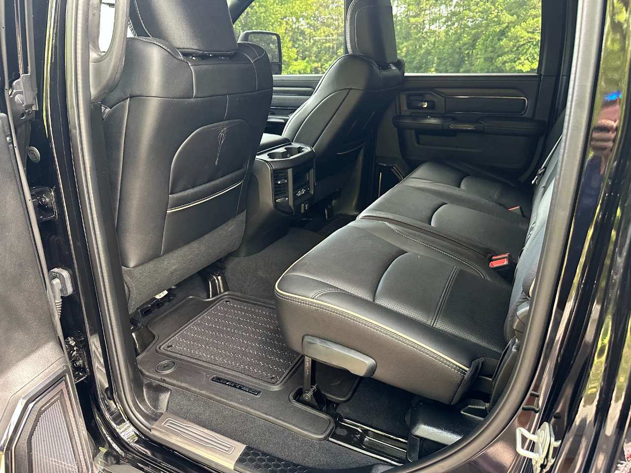 RAM 2500 Limited Mega Cab 4WD 2023 RAM 2500 Limited Mega Cab 4WD 2023