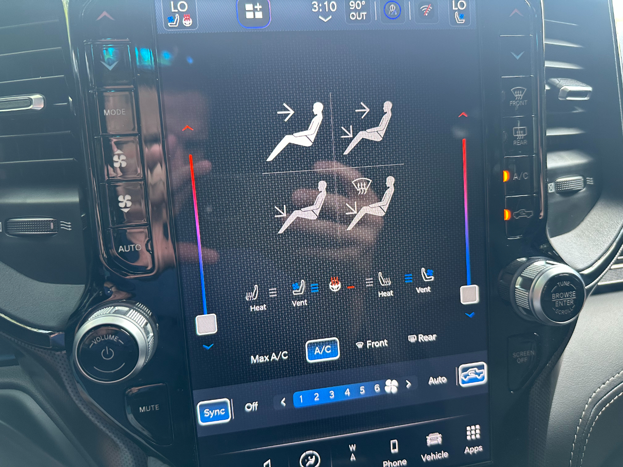 RAM 2500 Limited Mega Cab 4WD 2023 RAM 2500 Limited Mega Cab 4WD 2023