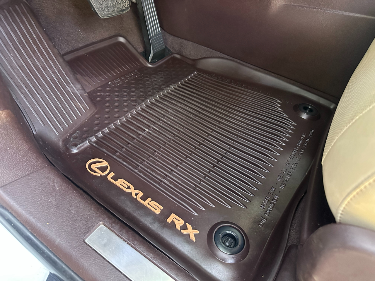 2020 Lexus RX 350L Premium photo 13