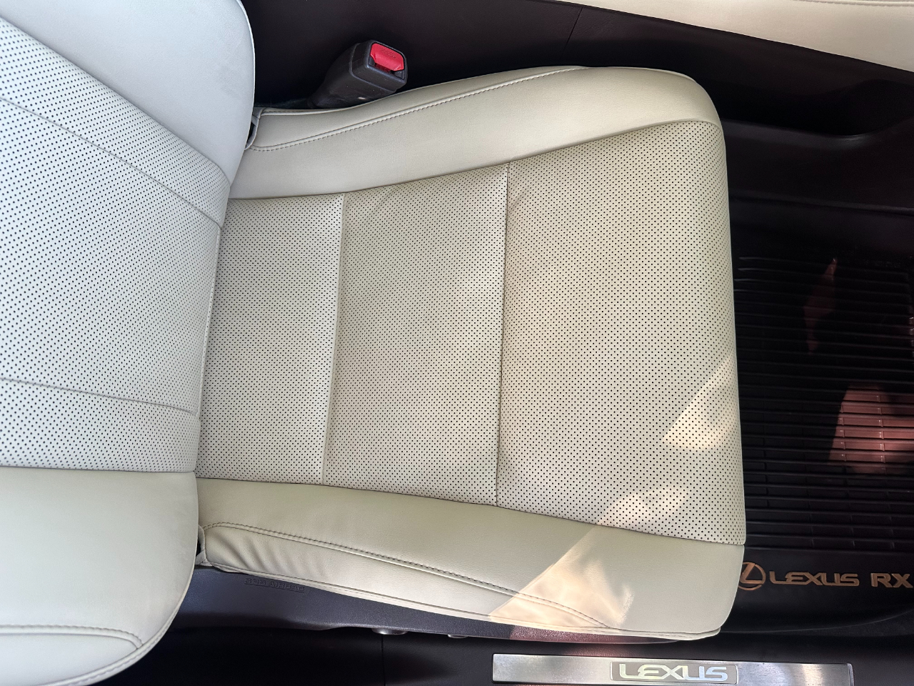 2020 Lexus RX 350L Premium photo 24