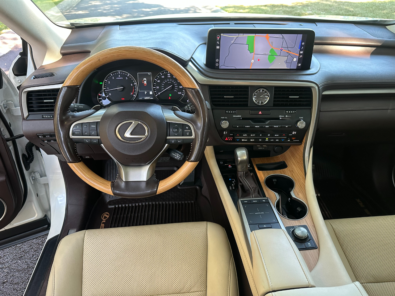 2020 Lexus RX 350L Premium photo 31