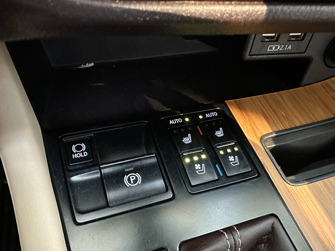2020 Lexus RX 350L Premium photo 40