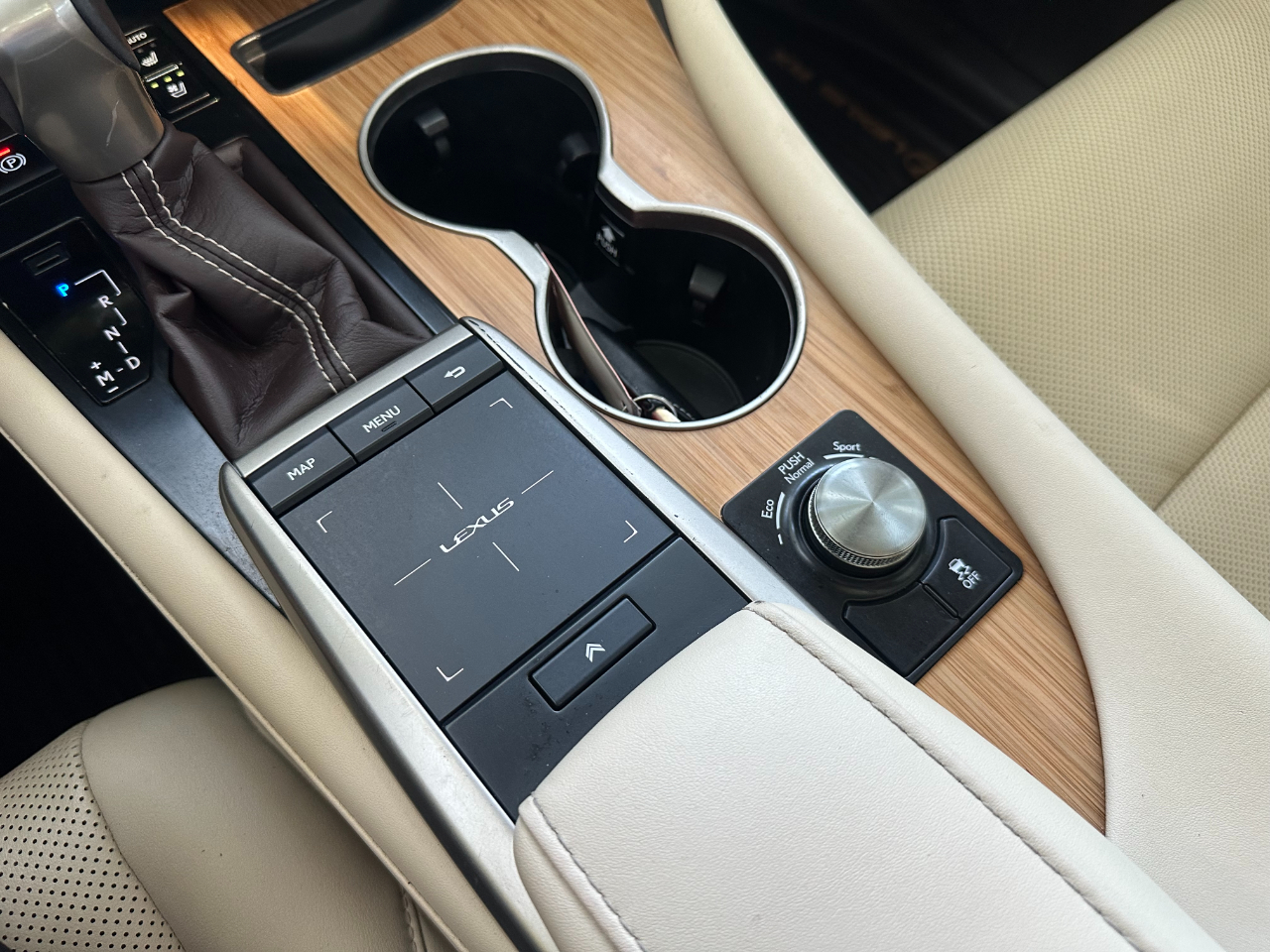 2020 Lexus RX 350L Premium photo 43