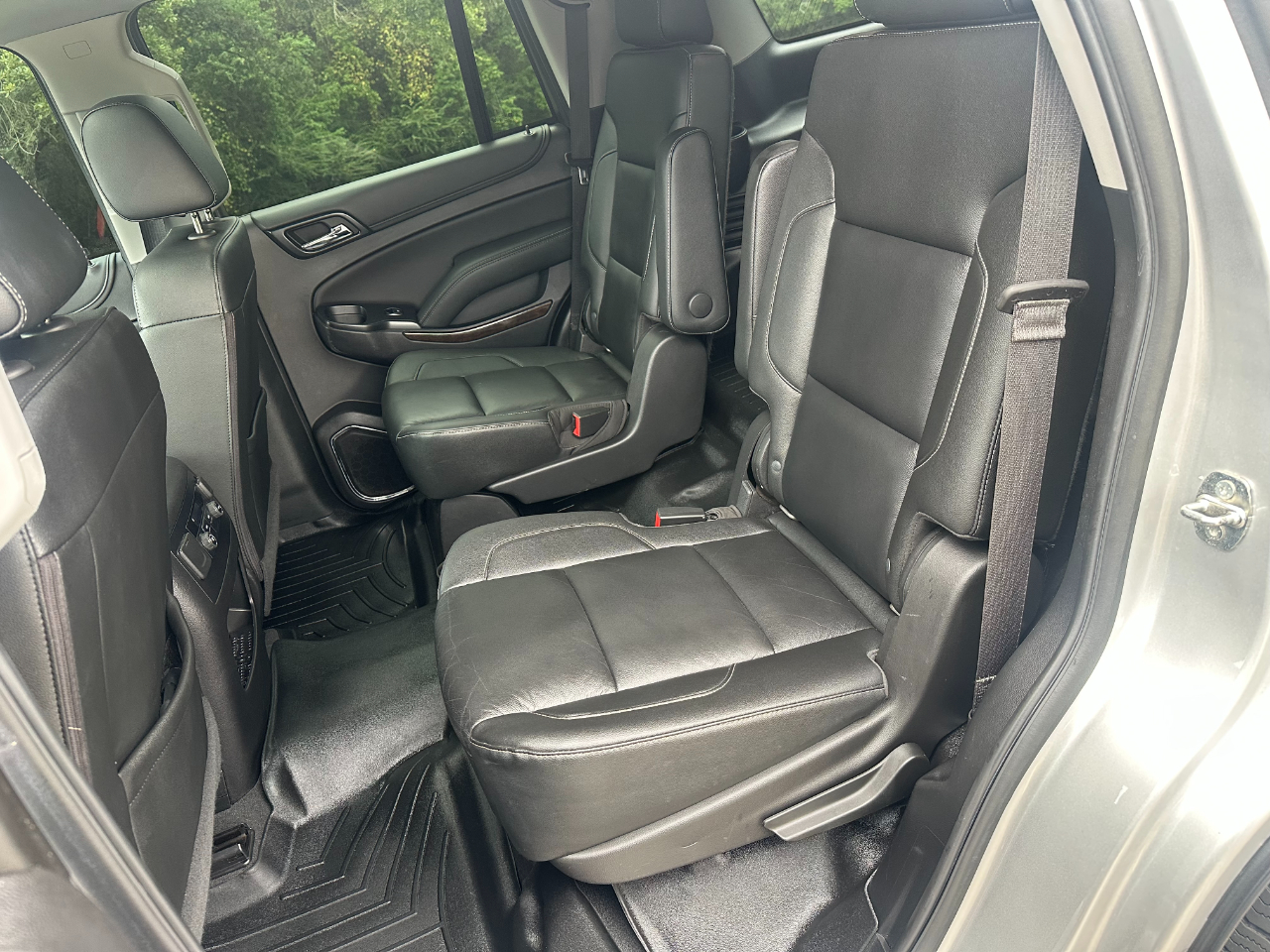 2019 Chevrolet Tahoe LT photo 18
