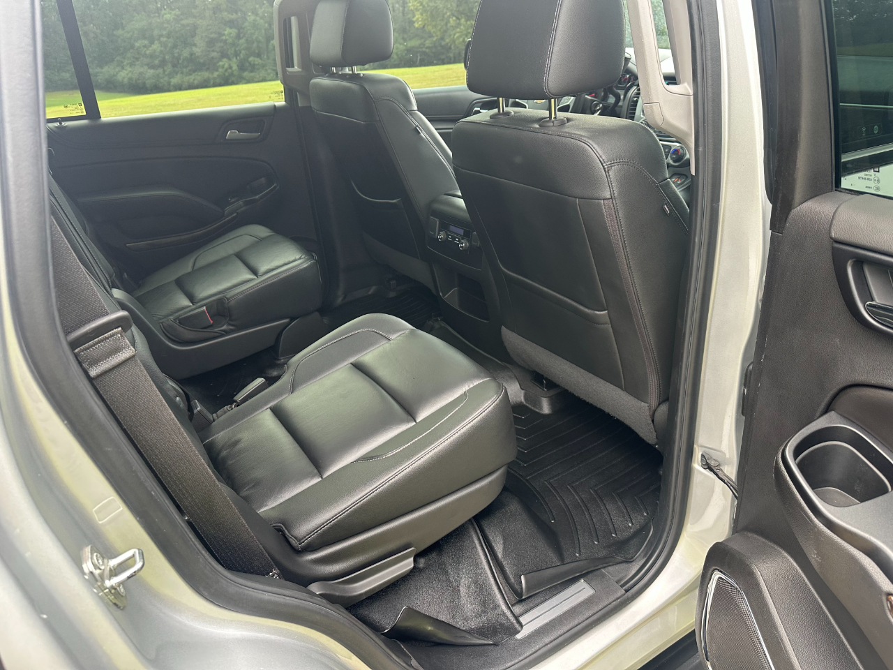 2019 Chevrolet Tahoe LT photo 23