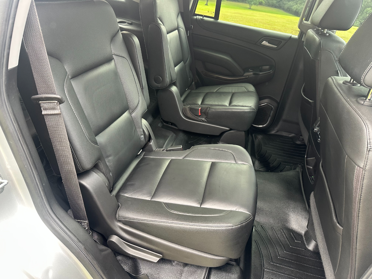 2019 Chevrolet Tahoe LT photo 24