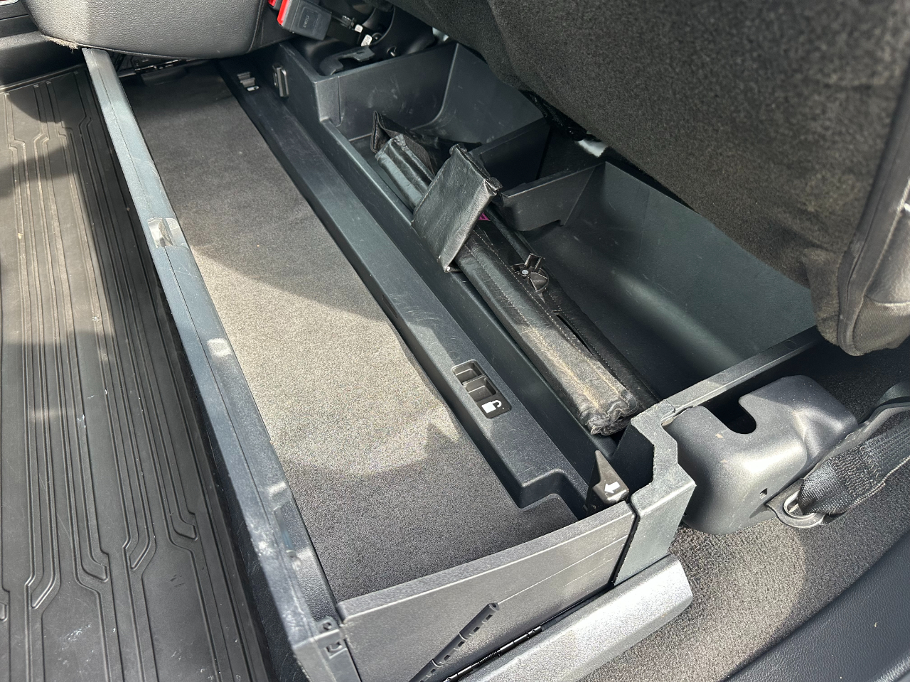 2021 Ford F-350 Lariat photo 17