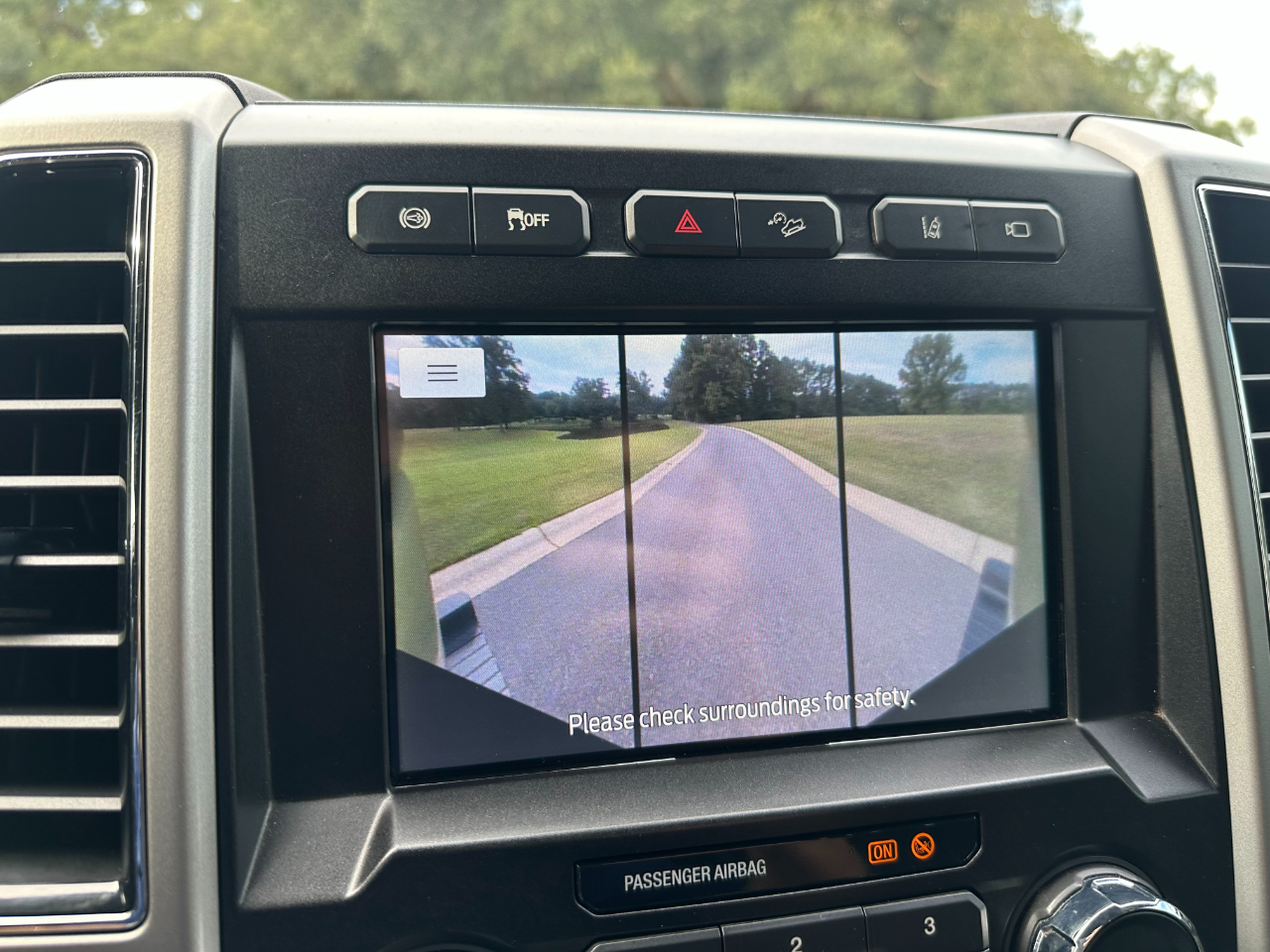 2021 Ford F-350 Lariat photo 41