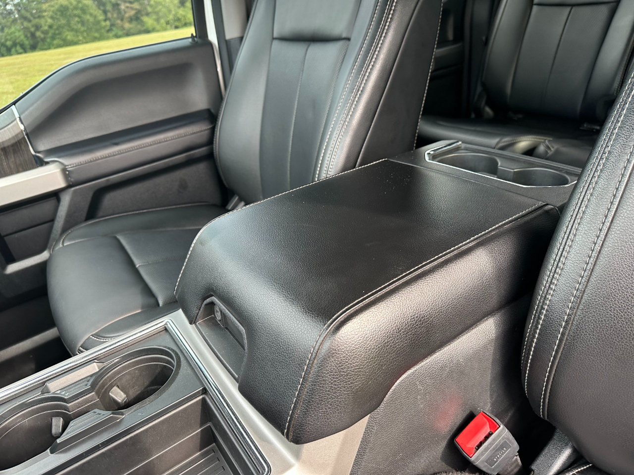 2021 Ford F-350 Lariat photo 45