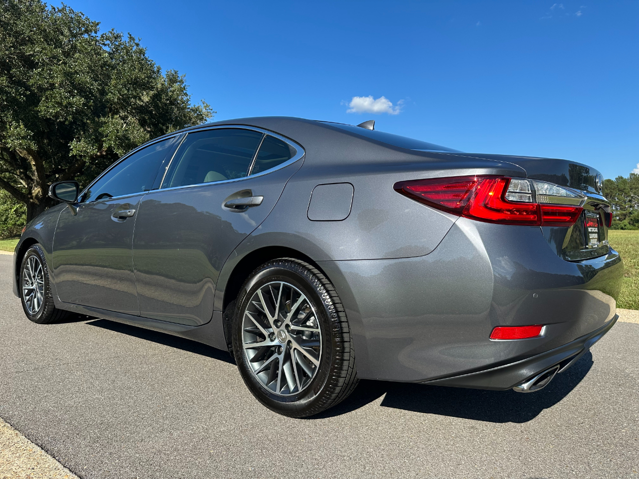 2017 Lexus ES 350 Premium photo 7