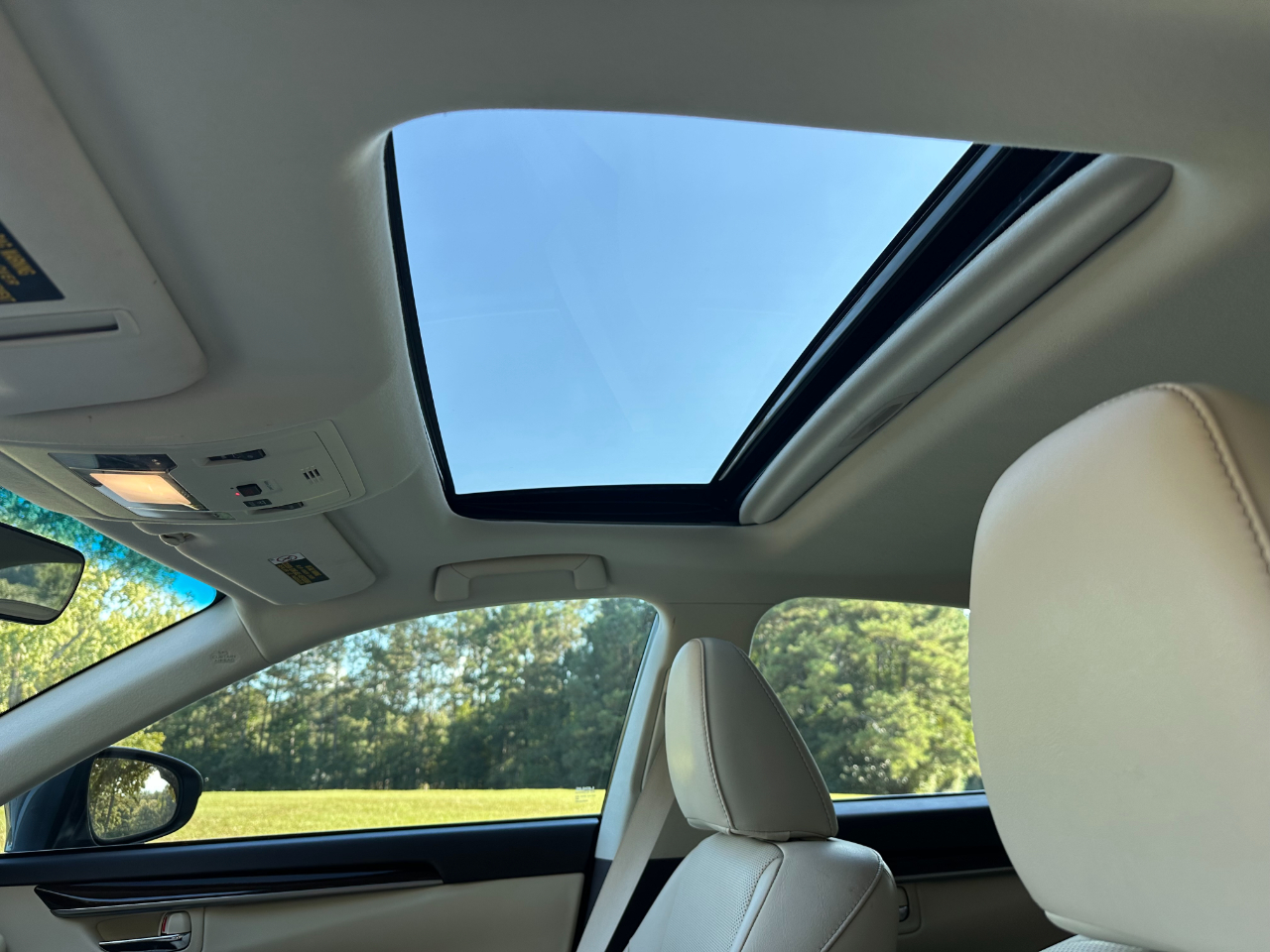 2017 Lexus ES 350 Premium photo 15