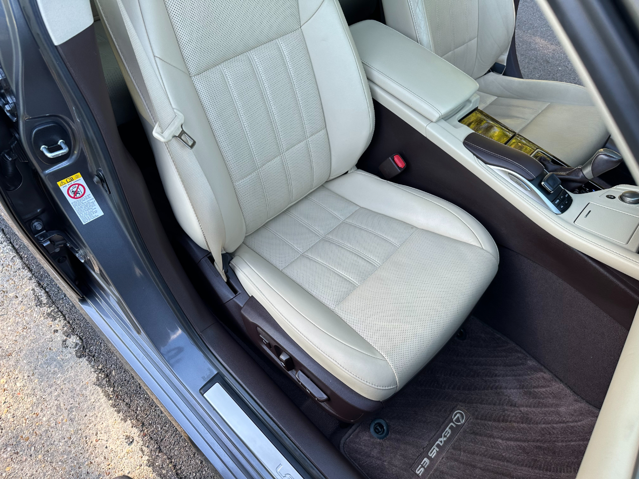2017 Lexus ES 350 Premium photo 26