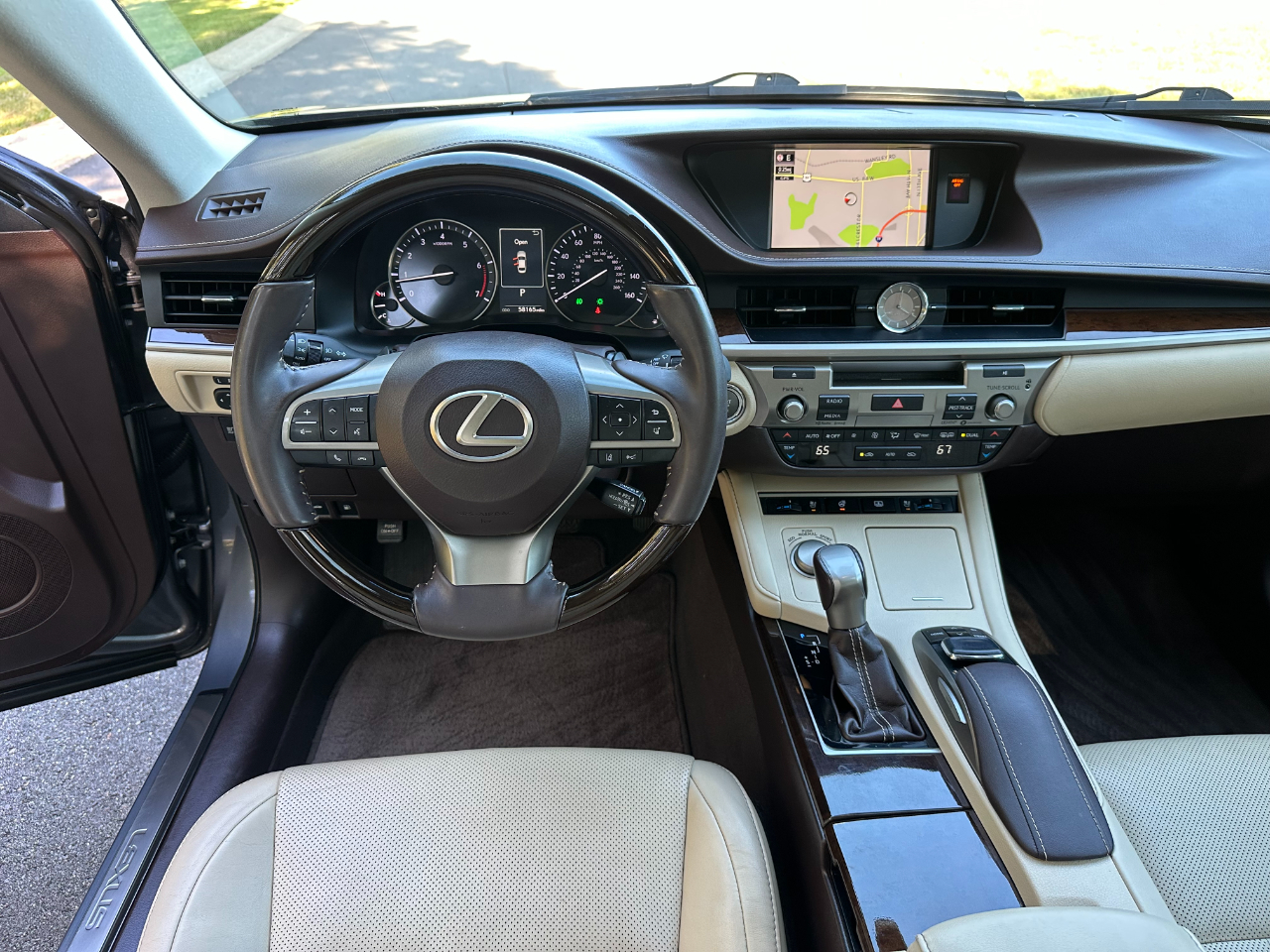 2017 Lexus ES 350 Premium photo 28