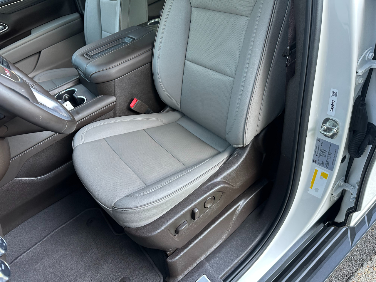 2024 Gmc Yukon XL SLT photo 14