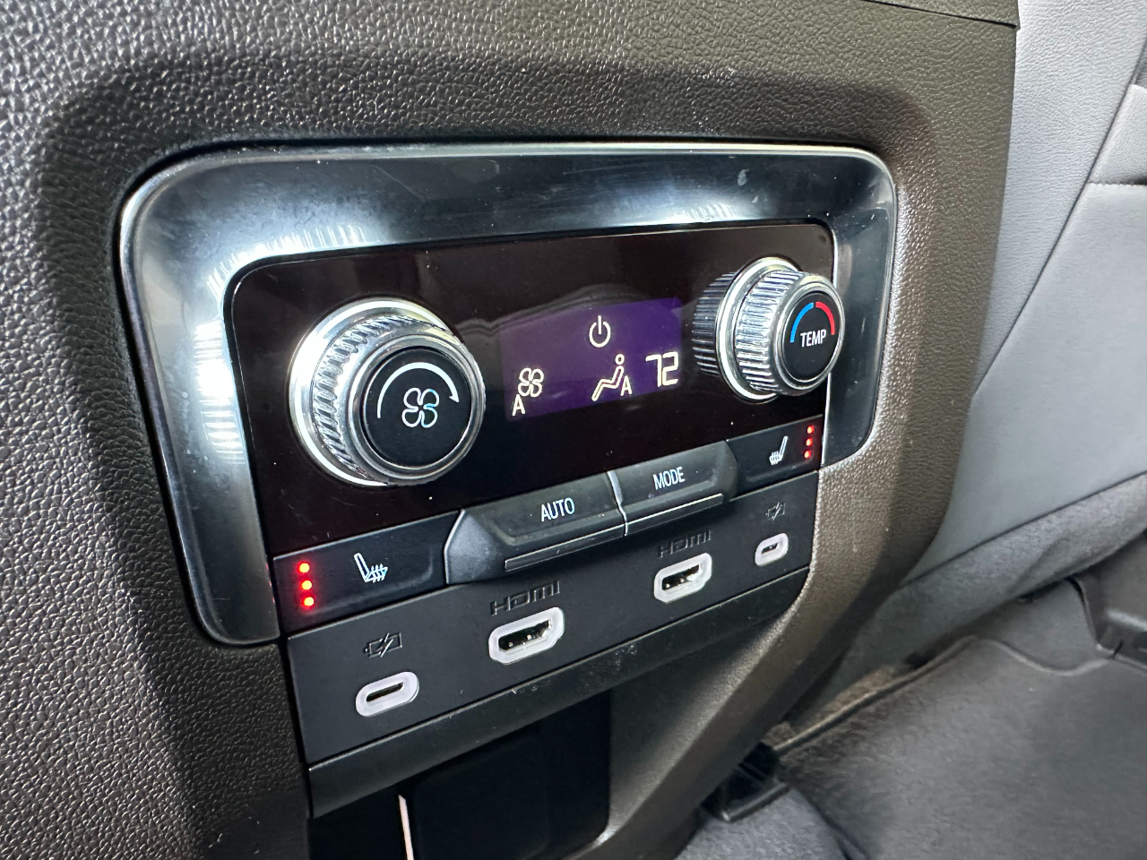 2024 Gmc Yukon XL SLT photo 19