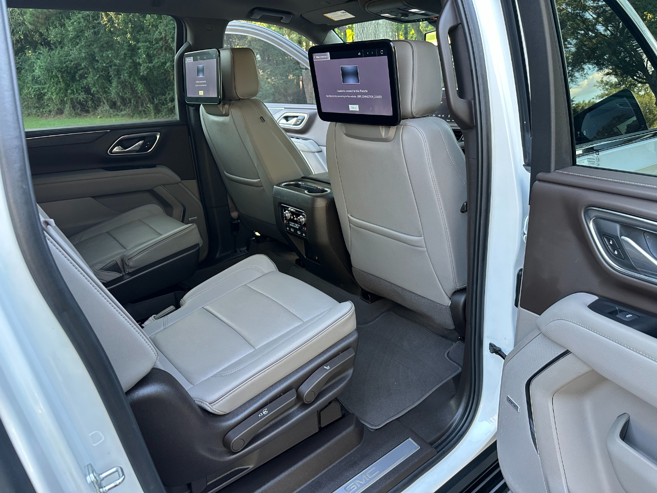 2024 Gmc Yukon XL SLT photo 23