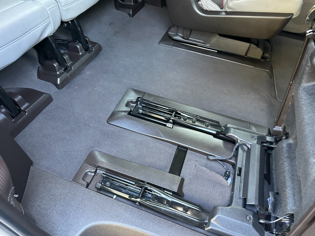 2024 Gmc Yukon XL SLT photo 28
